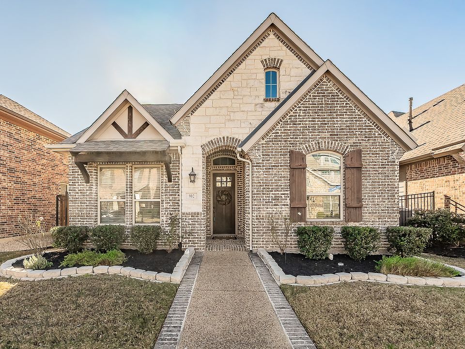 1st image of 902 Enchanted Wood Dr
