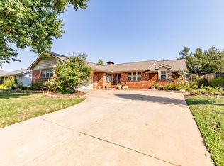 2701 W Country Club Dr, Oklahoma City, OK 73116