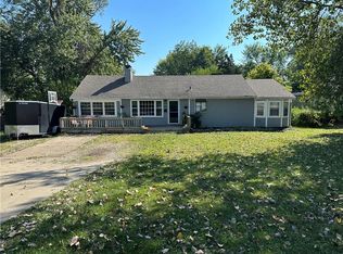 13815 Botts Rd, Grandview, MO 64030