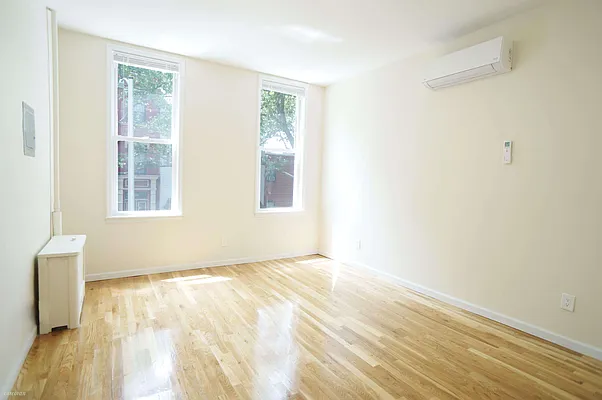 Rented by Corcoran | media 19