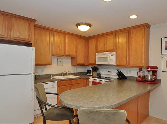 2nd image of 1108 N Milwaukee St Unit 318