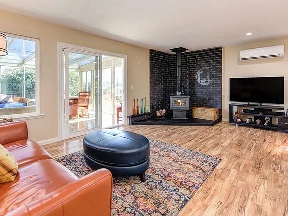 5th image of 4881 Thompson Hill Rd