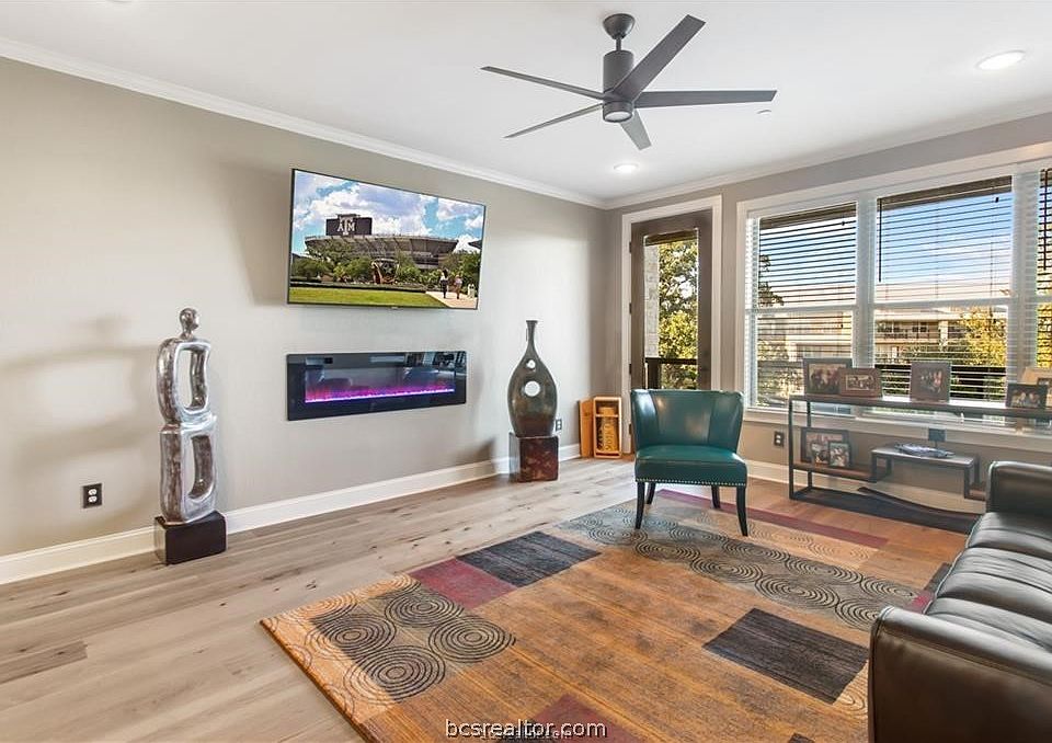 1st image of 3208 Casita Ct Unit 325