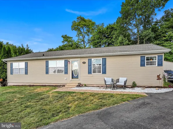 108 S 23rd St, Pottsville, PA 17901