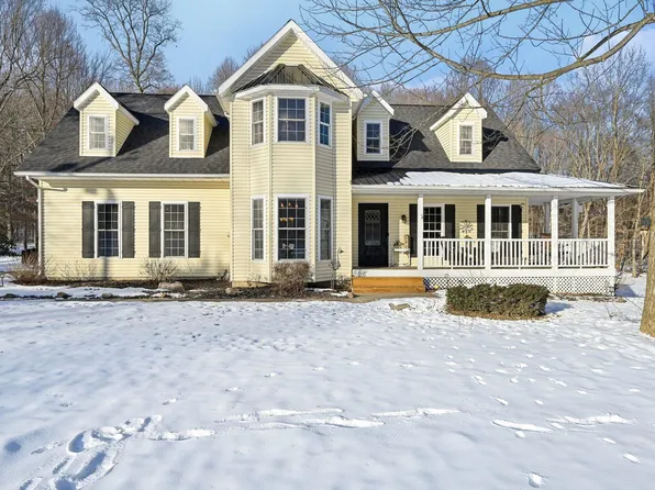 14239 Windsor Heights Dr, Mount Vernon, OH 43050