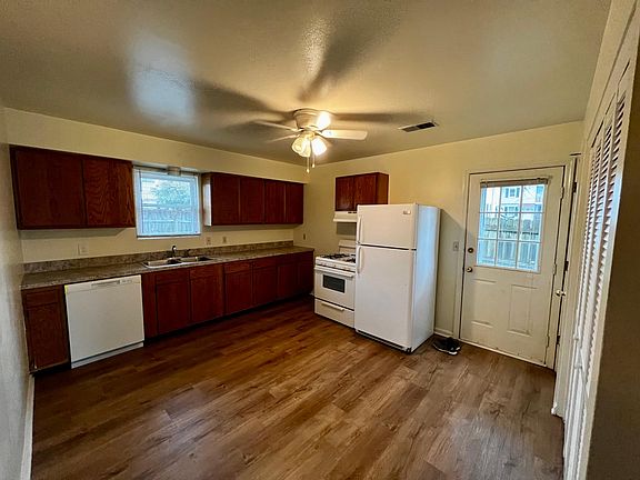 5th image of 114 Wichita Dr