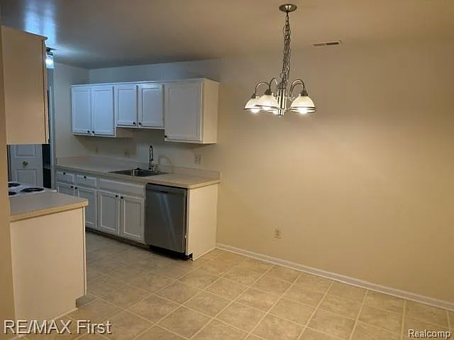 43234 Fountain Dr — Photo 5