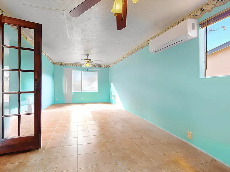 11517 Ralph Ave NE — Photo 23
