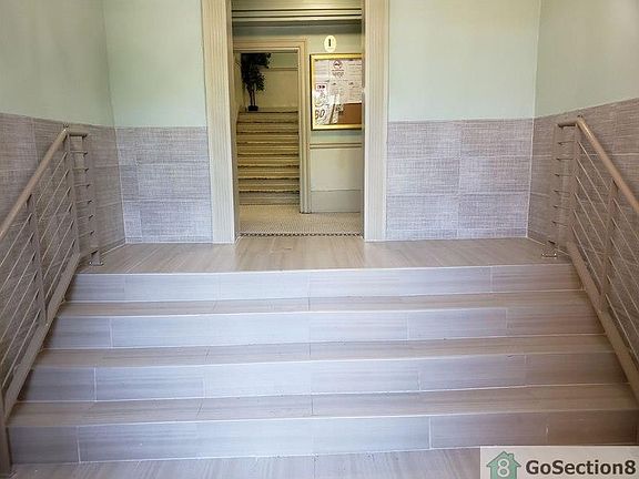 3rd image of 226 Munn Ave APT 1L
