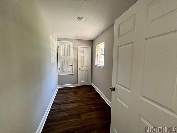 5th image of 20 Thornhill Dr