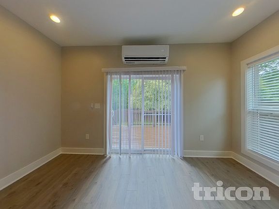2nd image of 3047 Ridge Ave