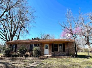 209 Magnolia St, Hughes Springs, TX 75656