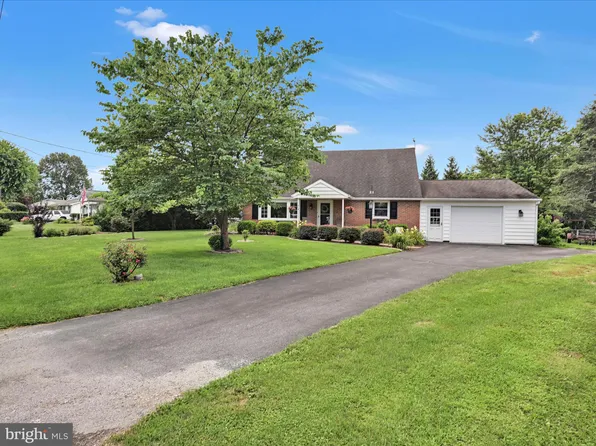 214 Reifsnyder Rd, Lititz, PA 17543
