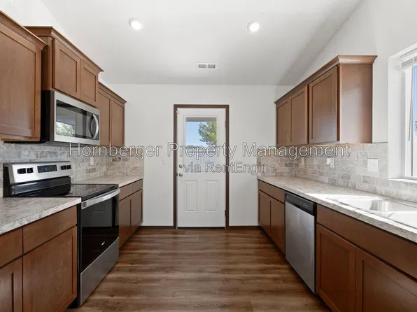 10326 W Salmonberry Rd, Cheney, WA 99004