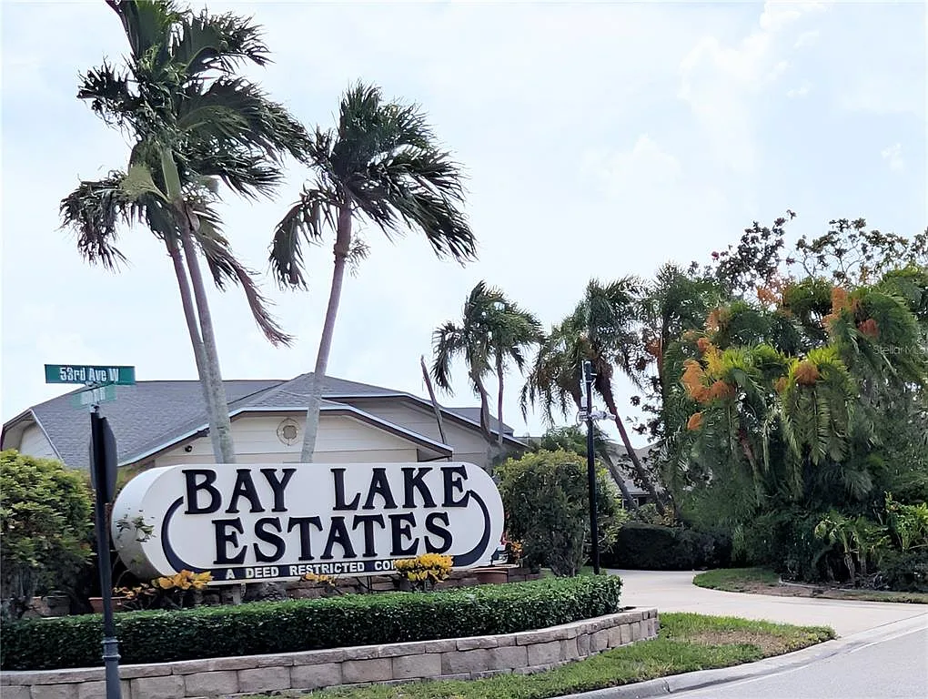 3 bed, 2.0 bath, 2255 sqft, $3,300 — Photo 1