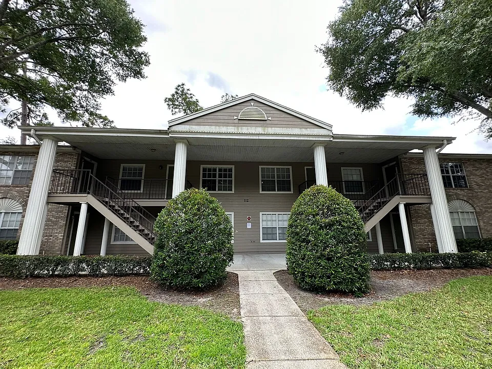 112 Reserve Cir #100
