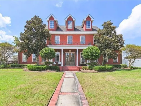 101 Orange Blossom Ct, Belle Chasse, LA 70037