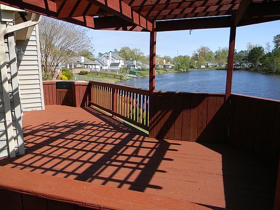 4th image of 1240 New Mill Dr