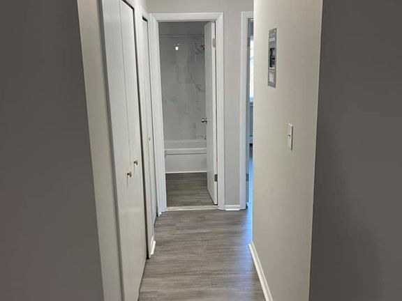 4th image of 6000 Nob Hill Dr