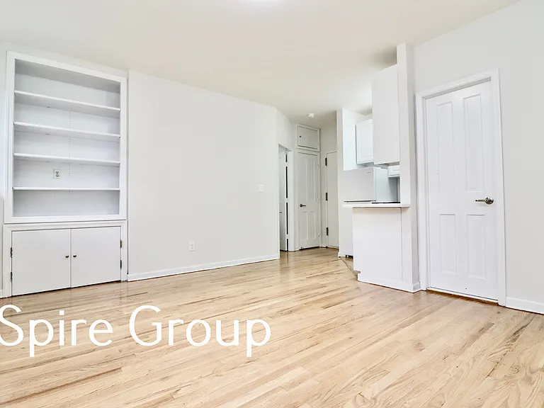 338 W 77th St #4-B — Photo 1