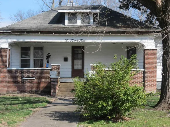 224 S Division St, Du Quoin, IL 62832