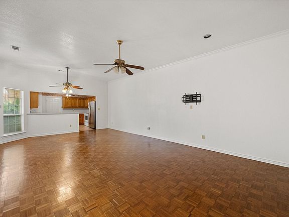 5th image of 1209 W 3rd Ave