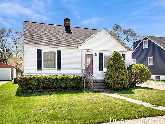 3rd image of 1322 Waverly Ave
