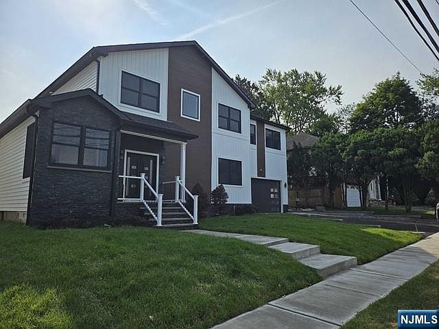 1st image of 16-37 11th St