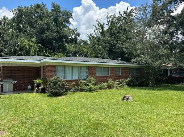 2733 Canary Dr, Brunswick, GA 31520