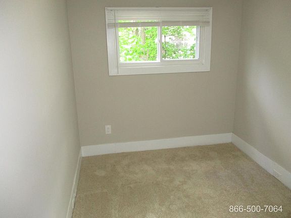 3rd image of 65 Hudson St