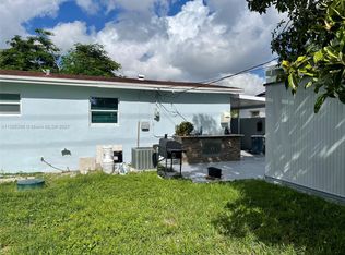 705 S 61st Ave, Hollywood, FL 33023
