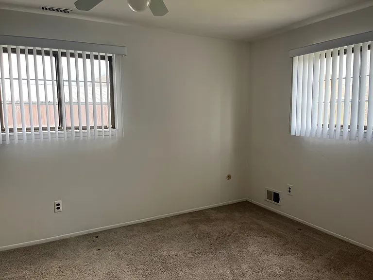 20705 Edgewood St — Photo 11