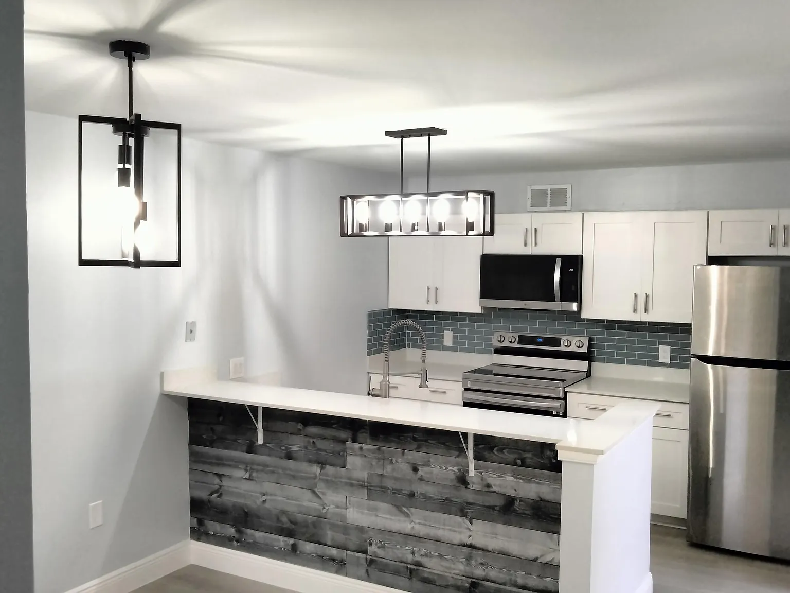2 bed, 2.5 bath, 1236 sqft, $2,200 — Photo 1