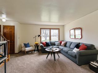 2127 Sunset Dr, Ames, IA 50014
