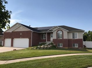 1126 W 2615 S, Syracuse, UT 84075