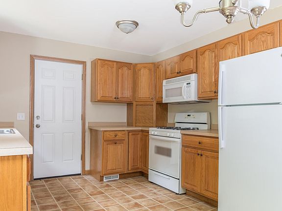 5th image of 10785 Settlewood Dr SE