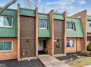 1514 Meadowview Ln #1514, Mont Clare, PA 19453