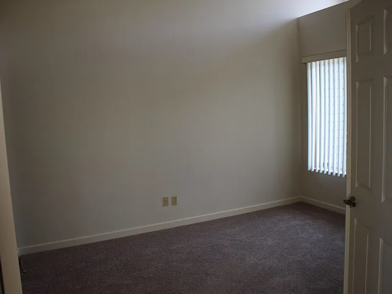 7431 Linden Ter — Photo 13