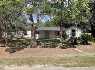 1329 Adams Rd, Bay City, TX 77414