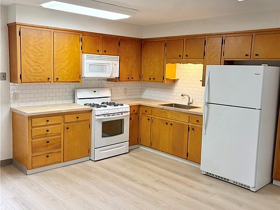 2nd image of 1417 Sunny Dr