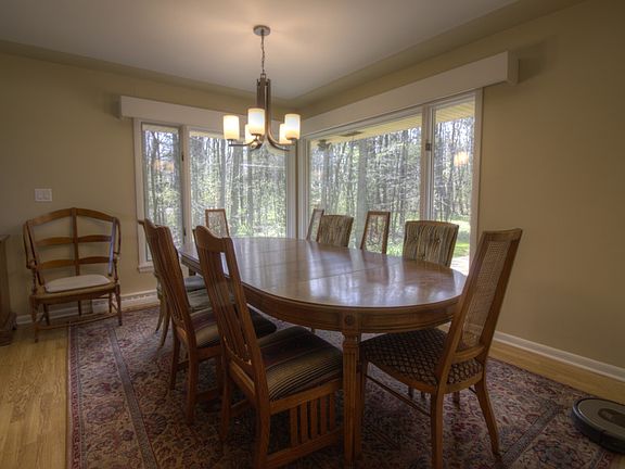 5th image of 1016 Woodland Road