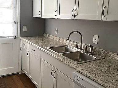 2533 Johnson Dr — Photo 1