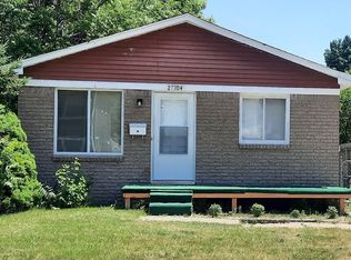 27104 Barrington St, Madison Heights, MI
