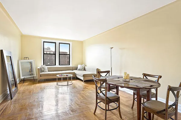 Sold by Erica Sullivan, LREB | media 9