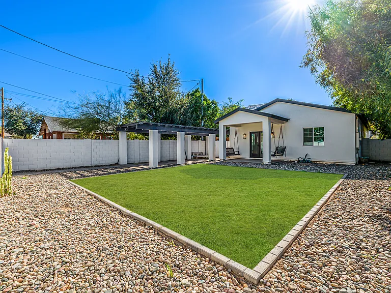 938 E Coronado Rd — Photo 40