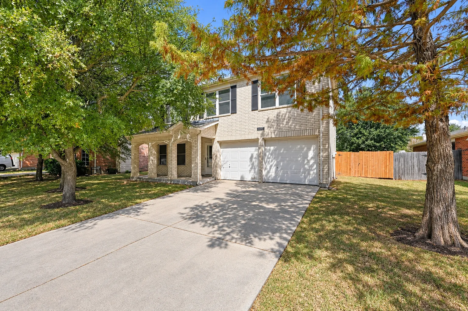 4 bed, 2.5 bath, 1806 sqft, $2,605 — Photo 1