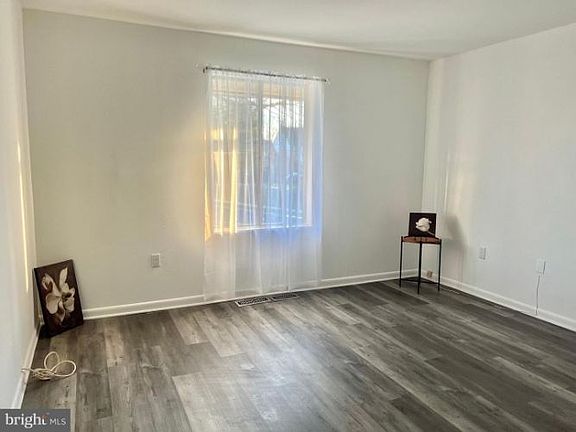 5th image of 3603 Glen Eagles Dr #6-3A