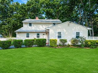 128 Avenue B, Holbrook, NY 11741
