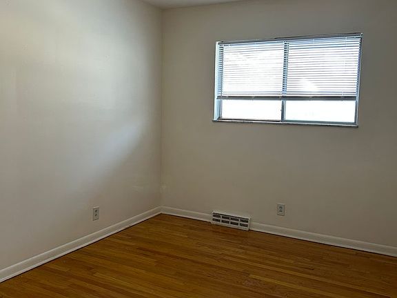 5th image of 315 Hazelwood Ave