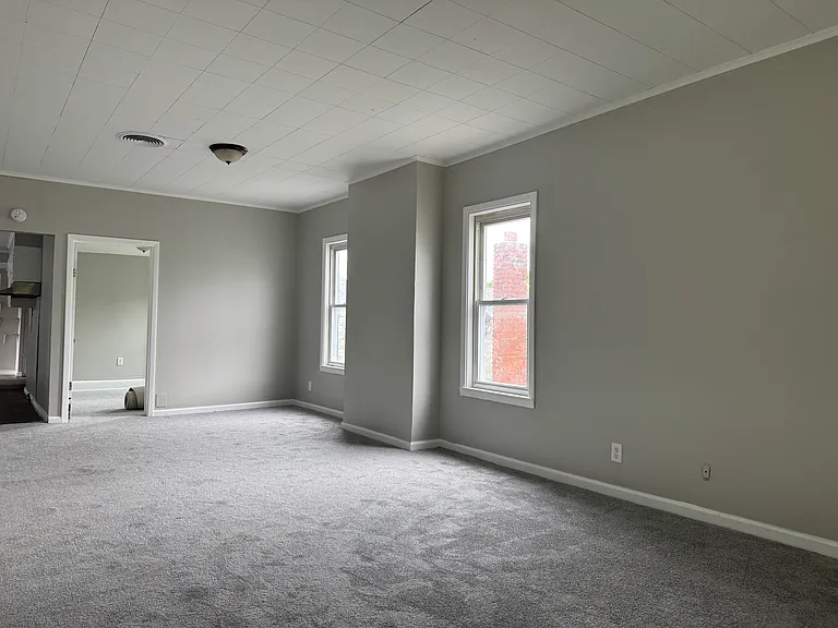 350 Potomac Ave #2 — Photo 3
